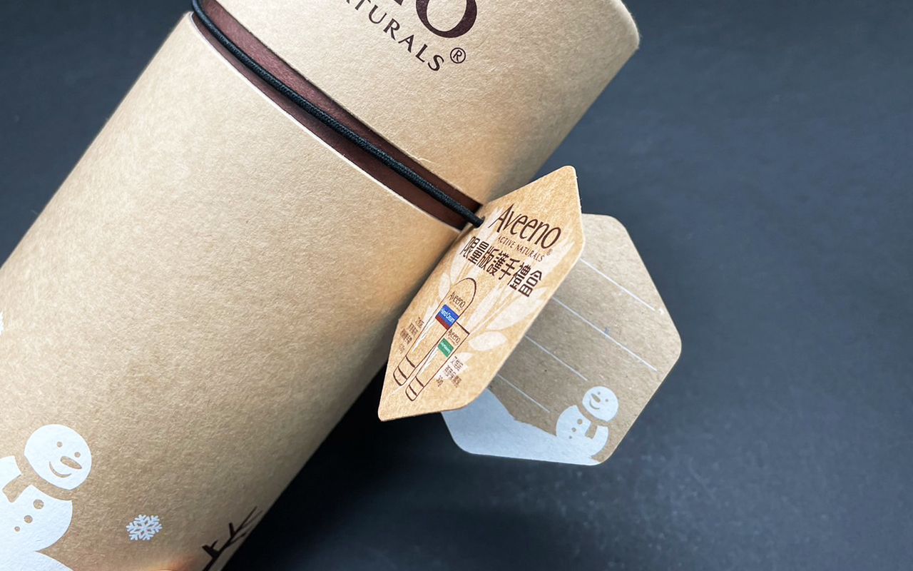 A kártya stílusú címkék tökéletes kiegészítők ajándékokhoz