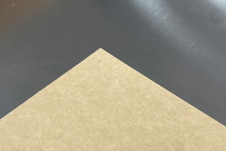 Carta Kraft di colore chiaro