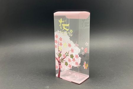 Vista frontal de la caja PET Sakura