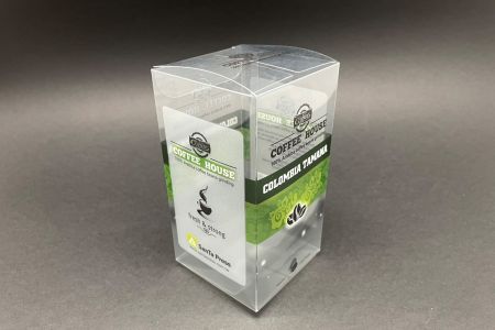 PET-Verpackungsboxen mit aufsteckbarem Deckel und verriegelbarem Boden - Eine Box mit einem verriegelbaren Boden