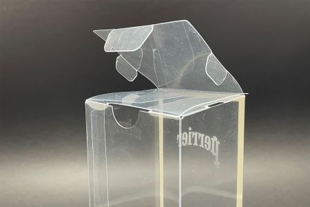 Automatikus záras alsó PET doboz - Felső panel