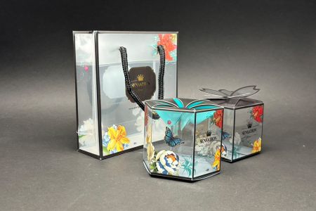 Design de Embalagem da Série Floral Preta