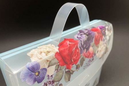 PP Plastic Gift Box - Packaging box handle features