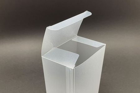 Caja de plástico transparente hecha de polipropileno - Parte superior de solapa