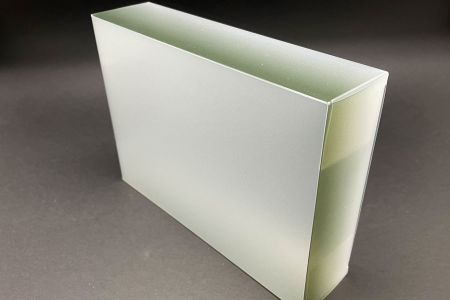 Hộp PP mờ chống trầy – Góc nhìn phía trước