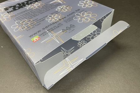 Panneau inférieur de l'emballage de boîte cadeau en PP mat