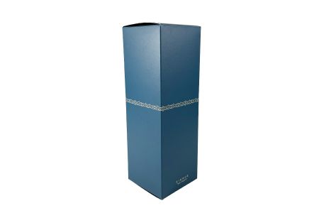 スキンケア製品のパッケージボックス - スキンケア製品のパッケージボックスの正面ビュー
