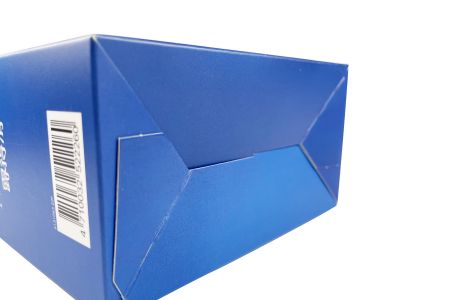 Scatola di imballaggio in carta a fondo bloccabile - Focus sulla scatola