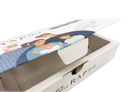 Caixa de embalagem com tampa flip-top - Foco