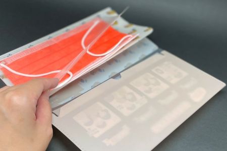 三層式口罩收納夾放入口罩