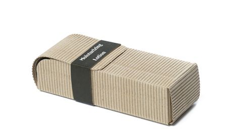 Caixa de papelão ondulado de dupla camada com abas direcionais opostas