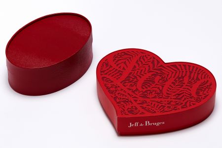 Heart Shaped Rigid Box Packaging - Customized Heart Shaped Box