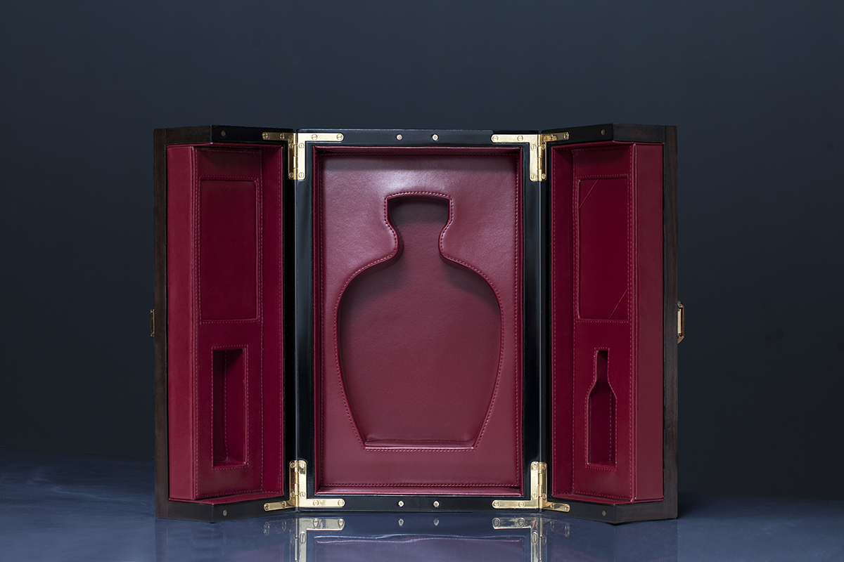 High-quality custom boxes convey a brand’s image to its customers.