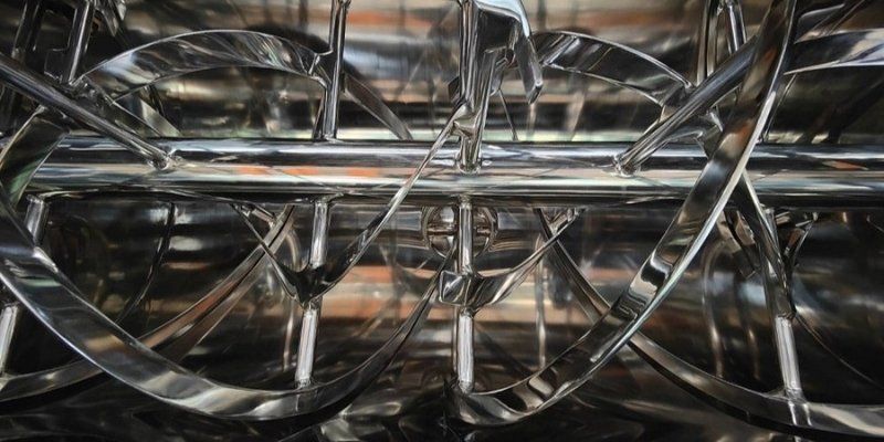 Máy trộn băng là gì? Khám phá 3 lợi ích và ứng dụng chính của nó.