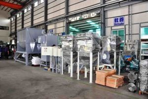 Zone de machines prêtes à être expédiées