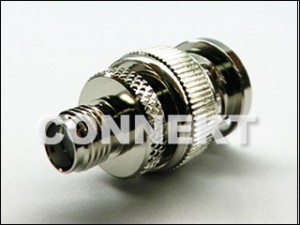 BNCプラグRPからSMAジャックアダプタ - SMAジャックからBNCプラグRPアダプタ