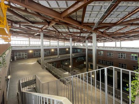 Architektonické LED osvětlení s přisazenou montáží a pro osvětlení stěn.