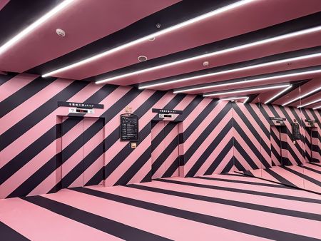 ไฟส่องสว่างเชิงเส้นแบบรีดขึ้นรูปอลูมิเนียมที่กำหนดเองสำหรับโถงลิฟต์