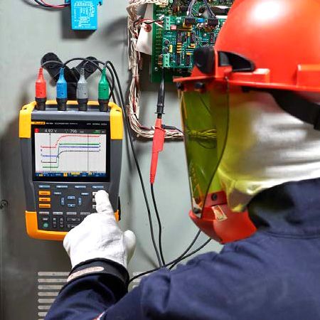 Fluke 190 系列 III ScopeMeter ® 便携式示波器 產品應用