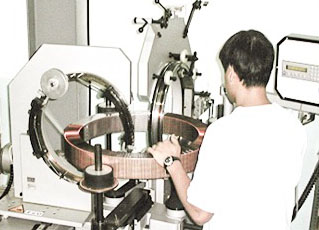 Máquina de bobinado de bobina toroidal de doble cabezal para transformadores de corriente