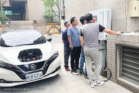 CIC 30 kW DC Chargers for electric vehicles have been installed in a new residential community in New Taipei City.
