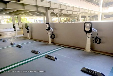 Carregadores AC de 7 kW de única pistola da CIC para veículos elétricos agora instalados no estacionamento da Estação Ferroviária de Changhua Back Station