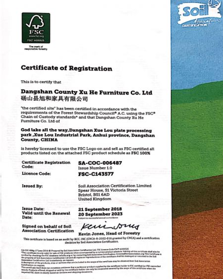 Madera sólida en bruto con certificación internacional FSC.