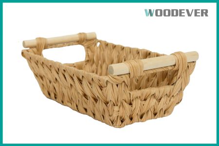 Our factory offers extensive customization options, allowing businesses to adjust the basket’s size, color, and weaving patterns to align with their branding. Additionally, brand logos can be incorporated into the design, creating a bespoke corporate gift that reinforces brand identity.