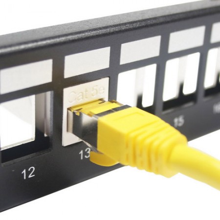Cat5E UTP 90-Grad RJ45-Koppler