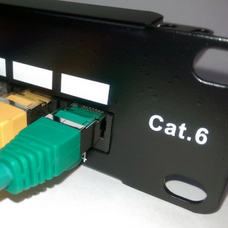 OEM. ODM Macskás 6. 1U 24 portos RJ45 töltött patch panel
