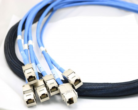 IEC60603-7 Standard Cat 6A SFTP fast kärntrådskabel