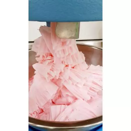 Strawberry snow ice in perfect fine layers.