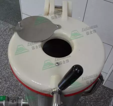 Input let of Standing Juicer
