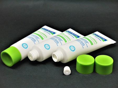 Tappo a vite standard con applicatore piatto per tubo cosmetico - tappo a vite standard + applicatore piatto per tubo cosmetico