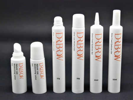 Envase de tubo con orificio personalizado para brillo de labios. - Envase de tubo personalizado para brillo de labios.