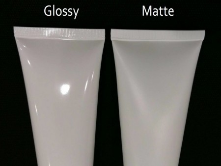 Aceite de recubrimiento para tubos cosméticos / Brillo o mate