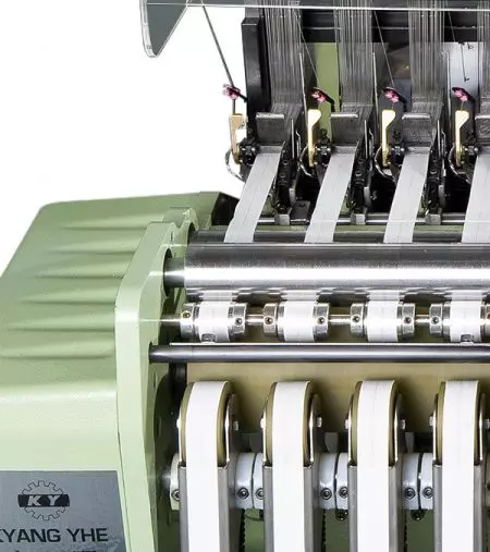 Needle Loom Equipment - Kyang Yhe needle loom with energy-saving and stable tension control.