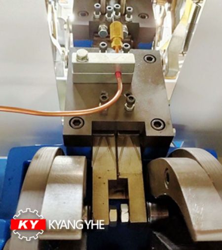 آلة النصب الأوتوماتيكية متعددة الوظائف بالكامل - قطع غيار آلة القلبة KY للرقم 76