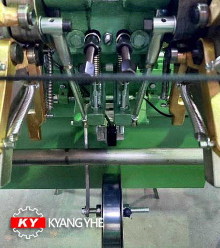 Machine à emboutir entièrement automatique - Film de bascule utilisé pour la machine de bascule KY.