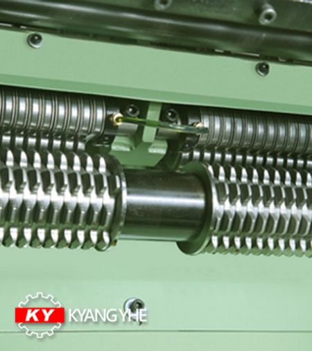 Maszyna tkacka typu Bonas z igłami - Części zamienne do wąskich krosien igłowych do łańcucha rolki.