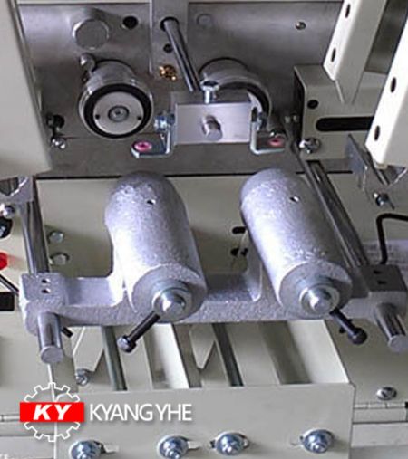 ब्रेडिंग मशीन के लिए बॉबिन विंडर - KY स्वचालित बॉबिन विंडर।