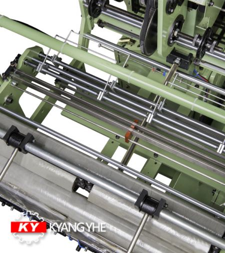 Stroj na tkaní háčkových a očkových pásků - Pásek s háčkem a smyčkou KY - jehlový tkací stroj