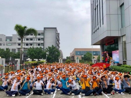 Empleados de la fábrica de China Zhu Hai