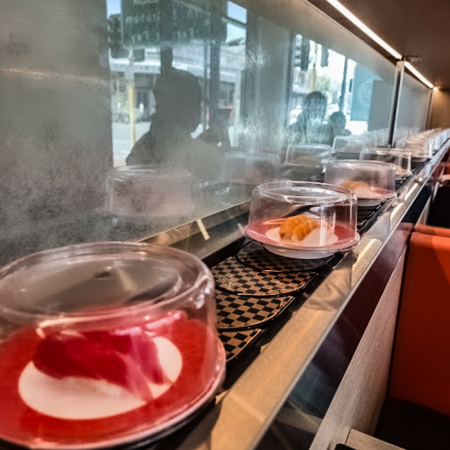 Sushi Train (Systém doručování jídla Shinkansen)