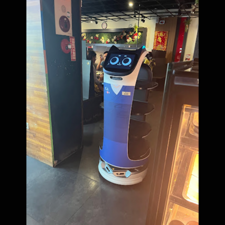 色鼎-鸿匠-智能送餐机器人