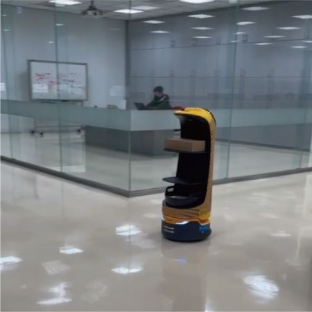 德大機械-鴻匠-kettybot-葫蘆廣告機器人