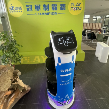 鄉野莊-鴻匠-送餐機器人