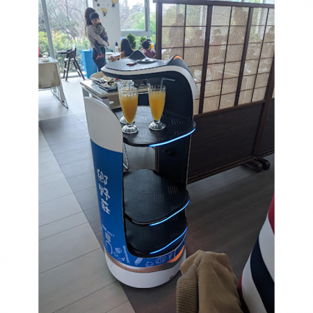 鄉野莊-鴻匠-餐廳送餐機器人