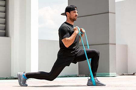 مكملات صحة الرجال - المكملات للرجال الذين يمارسون الرياضة تعزز الطاقة والقوة