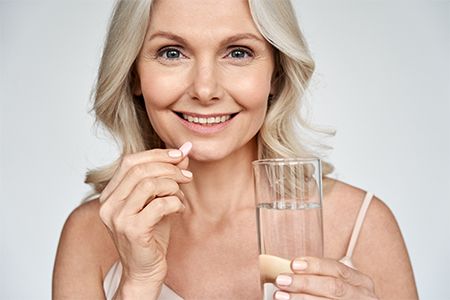 Antioxidační látky proti stárnutí pro potřeby pokožky